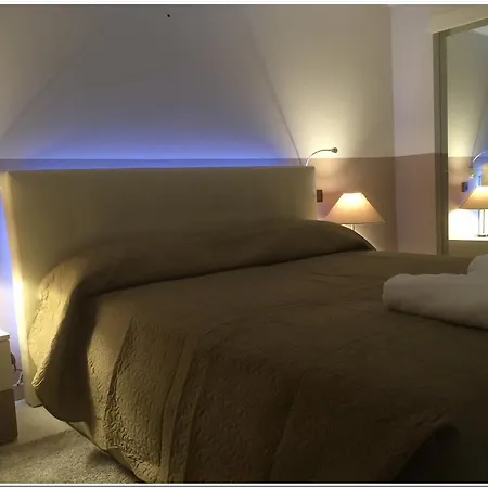 & Juliet Luxury Apartment *